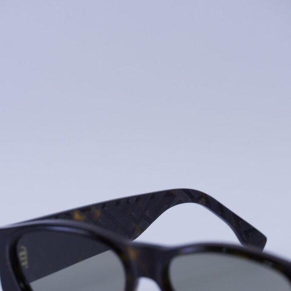 Fendi FE40158I 52E Sunglasses Dark Havana Oval Frame, Brown Lenses - Picture 4 of 10